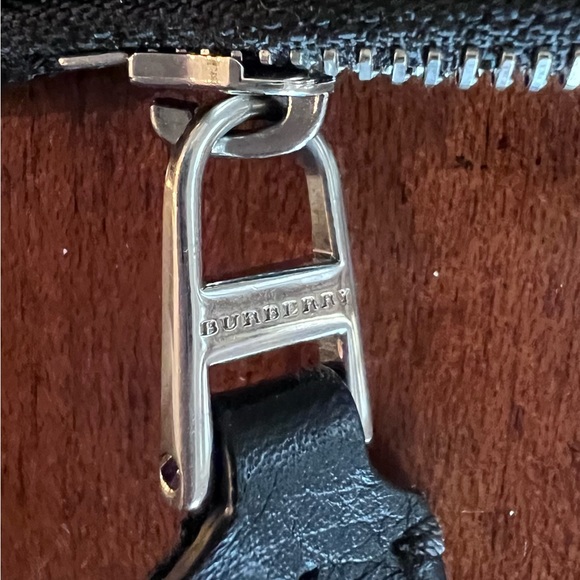 Burberry black/green Card holder with zipper - Picture 5 of 5